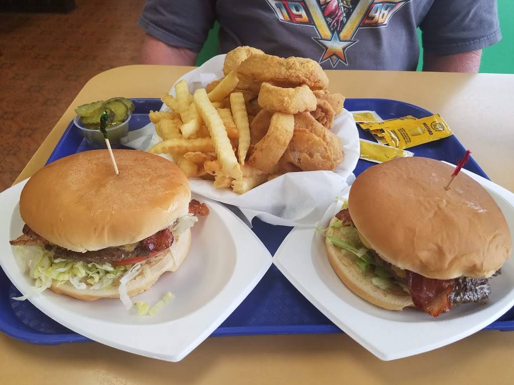 Petees Drive-In | restaurant | 1785 White Horse Rd, Greenville, SC 29605, USA | 8642699648 OR +1 864-269-9648