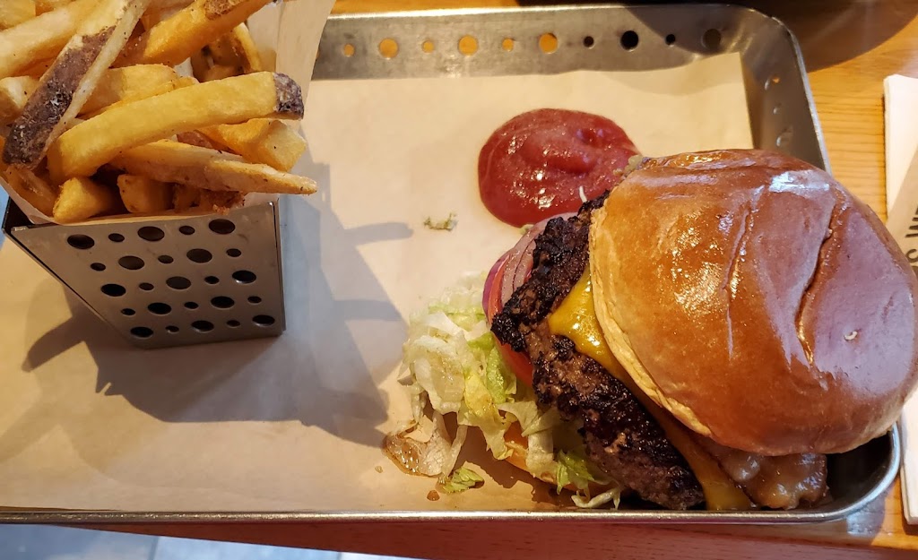 Chilis Grill & Bar | restaurant | 107 N Elmira Ave, Russellville, AR 72802, USA | 4794984431 OR +1 479-498-4431