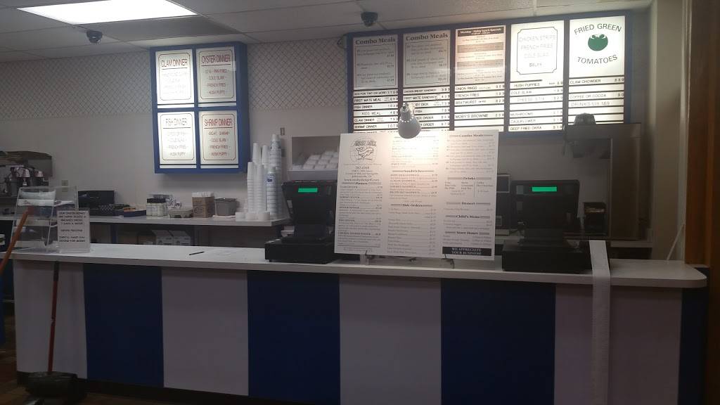 Moby Dick Restaurants | restaurant | 1700 E 10th St, Jeffersonville, IN 47130, USA | 8122826168 OR +1 812-282-6168