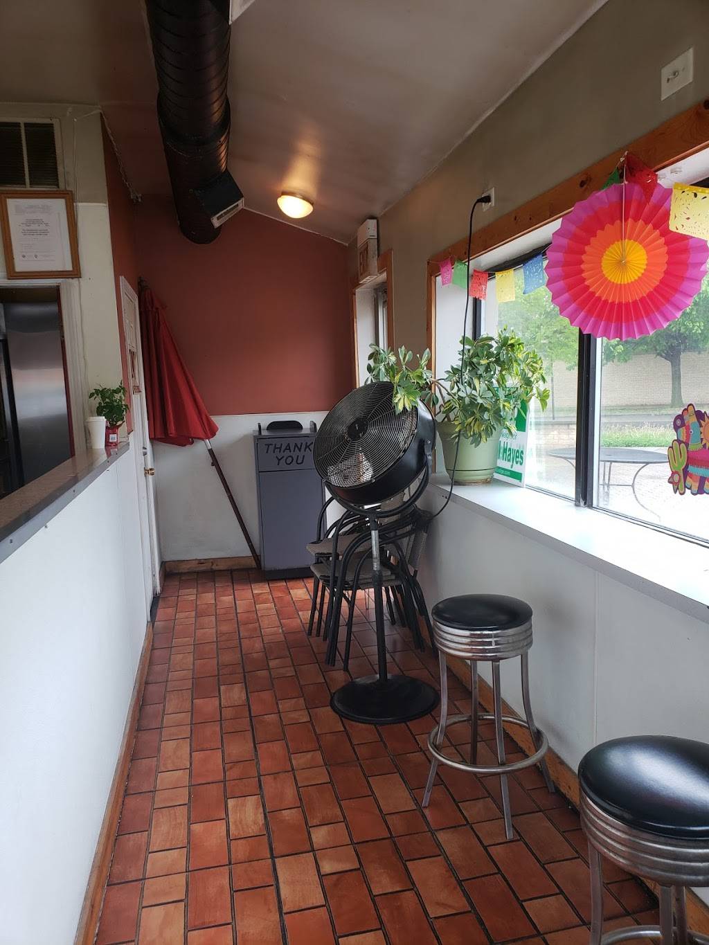 Taquería Valparaiso Inc | restaurant | 10500 S Western Ave, Chicago, IL 60643, USA | 7732383982 OR +1 773-238-3982