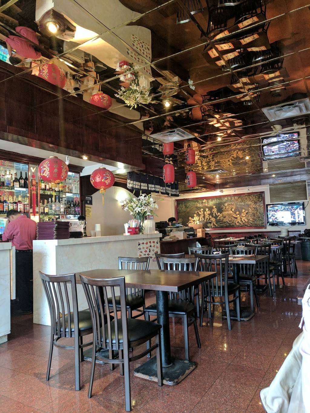 Mr Qs | restaurant | 2115 Williamsbridge Rd, Bronx, NY 10461, USA | 7188232424 OR +1 718-823-2424