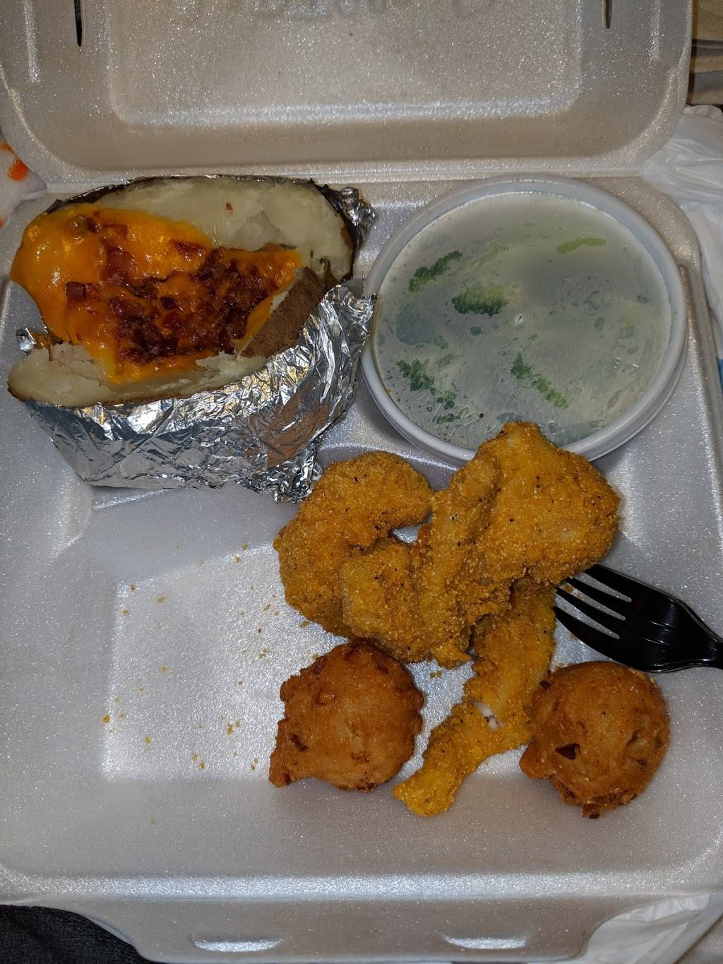 Captain Ds | restaurant | 4209 Hacks Cross Rd, Memphis, TN 38125, USA | 9017572366 OR +1 901-757-2366