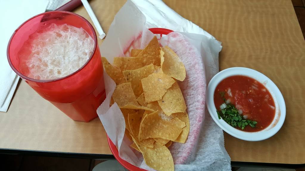 El Rinconcito | restaurant | 2 College Plaza, Statesboro, GA 30458, USA | 9128715502 OR +1 912-871-5502