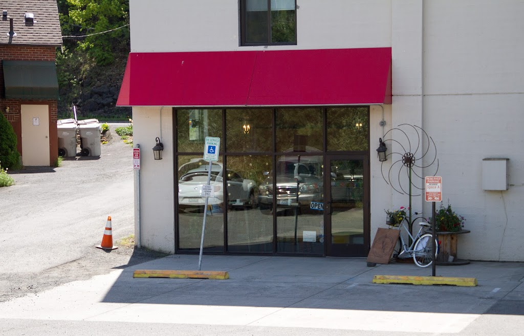 Sanctuary | restaurant | 540 E Main St, Pullman, WA 99163, USA | 5093322977 OR +1 509-332-2977