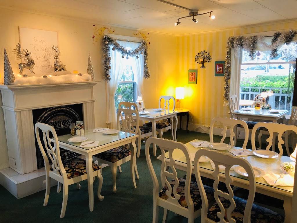 Thai Waterside Cuisine | restaurant | 415 Lincoln Ave, Mukilteo, WA 98275, USA | 4253557393 OR +1 425-355-7393