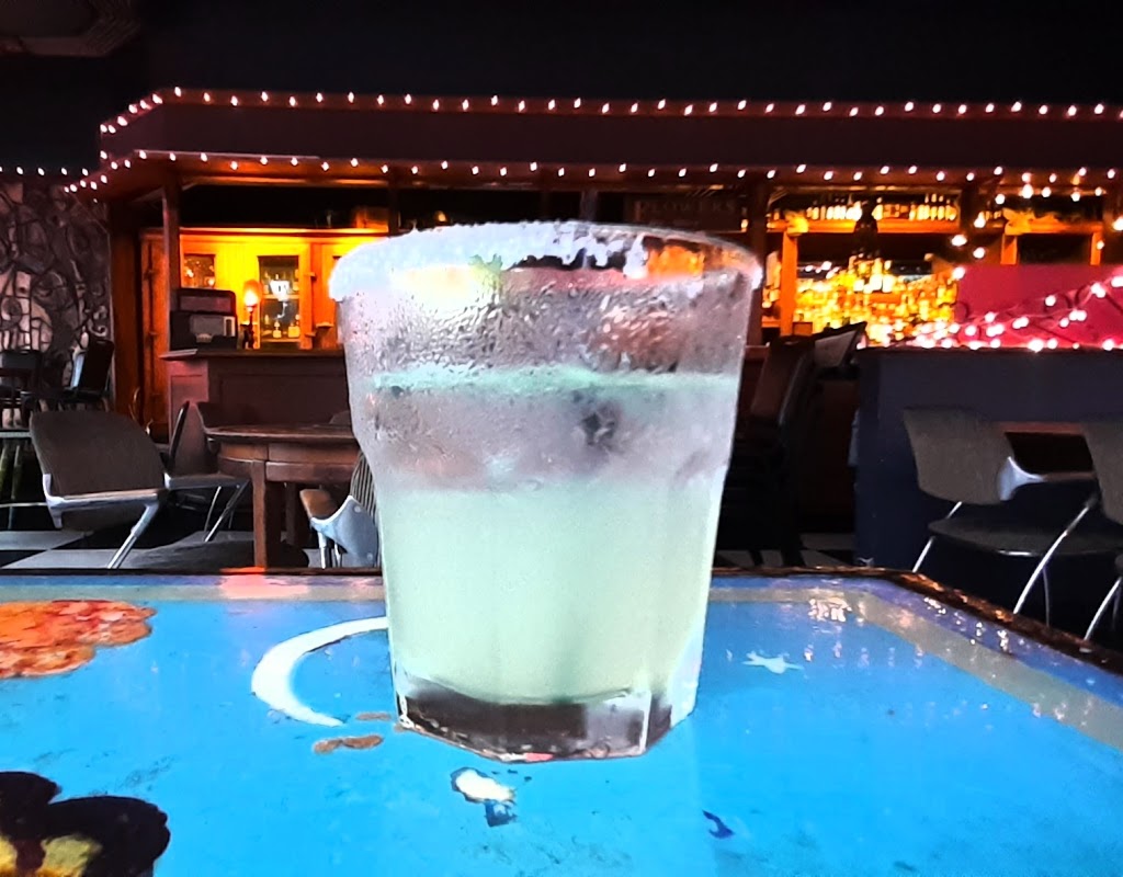 Flowers Bar & Restaurant | restaurant | 4247 University Way NE, Seattle, WA 98105, USA | 2066331903 OR +1 206-633-1903