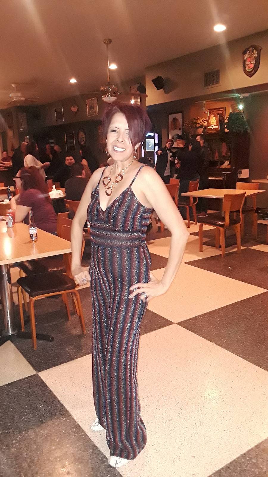 Jovial Club | restaurant | 5022, 9615 S Commercial Ave, Chicago, IL 60617, USA | 7733751203 OR +1 773-375-1203