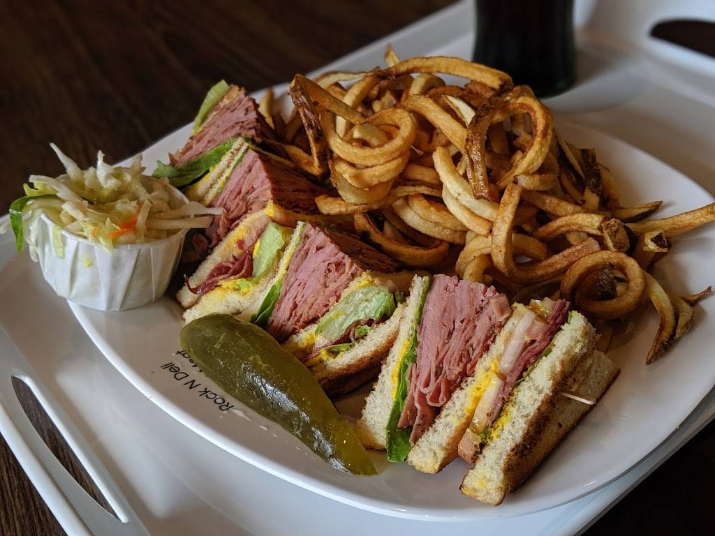 Rock’n Deli - Montreal Smoked Meat | restaurant | Cf shops Don Mills, 32 Clock Tower Rd, Toronto, ON M2C 0G2, Canada | 4167923354 OR +1 416-792-3354