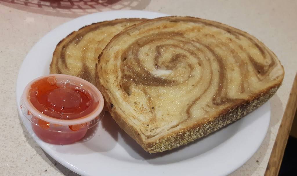 FlapJacks Barrie | restaurant | 490 Mapleview Dr W, Barrie, ON L4N 6C3, Canada | 7055038008 OR +1 705-503-8008