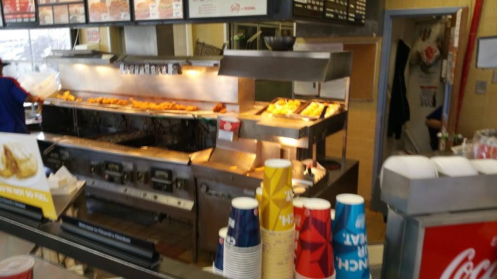 Churchs Chicken | restaurant | 410 9th St NE, Canton, OH 44704, USA | 3304543595 OR +1 330-454-3595