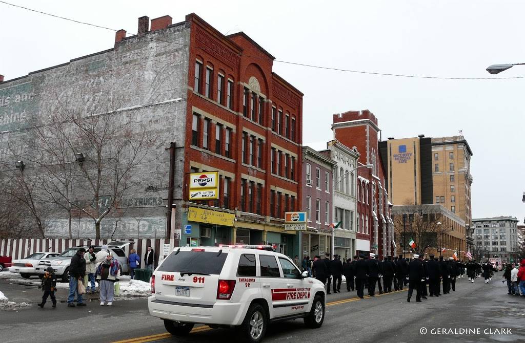 Rolandos Diner | restaurant | 140 Court St, Binghamton, NY 13901, USA | 6077239058 OR +1 607-723-9058