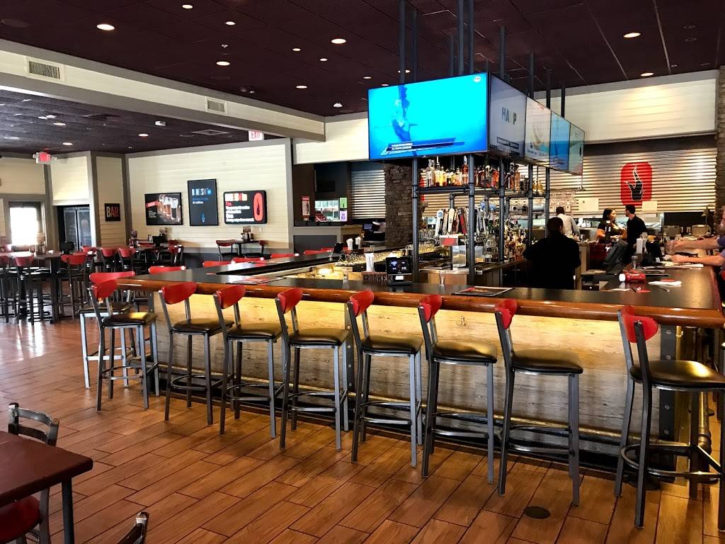 Smokey Bones Bar & Fire Grill | meal takeaway | 3901 US-98, Lakeland, FL 33809, USA | 8638158870 OR +1 863-815-8870