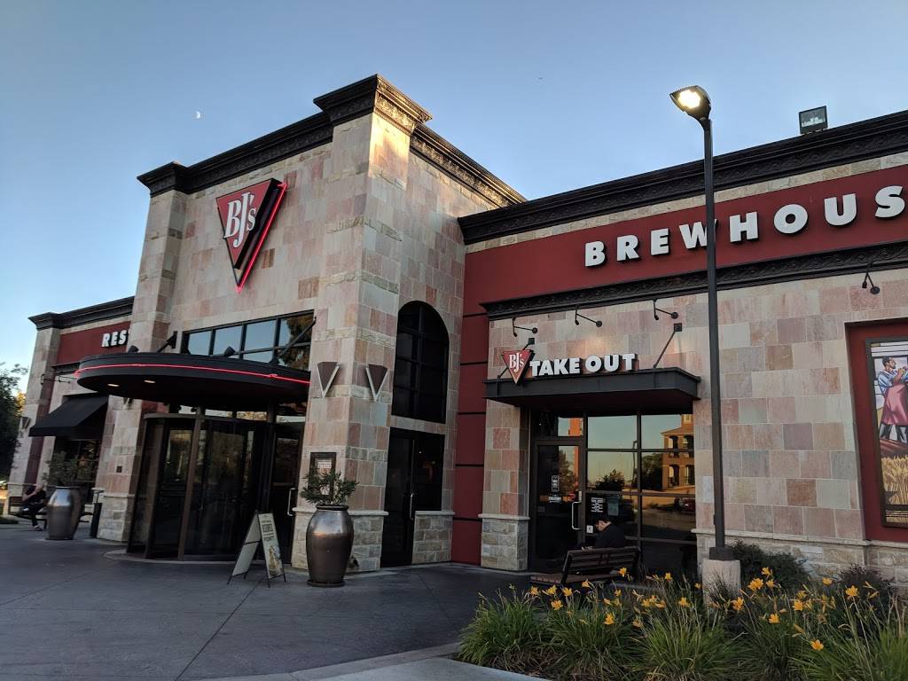 BJs Restaurant & Brewhouse | restaurant | 5699 Mowry Ave, Newark, CA 94560, USA | 5104563750 OR +1 510-456-3750