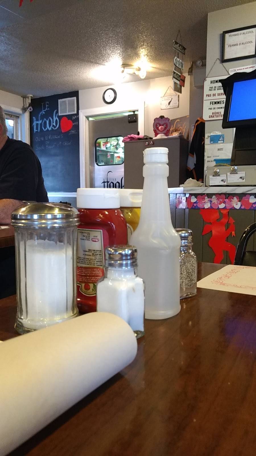 Le Hook, Resto Bar | restaurant | 1220 Rue de Neuville, Gatineau, QC J8M 2E7, Canada | 8199865555 OR +1 819-986-5555