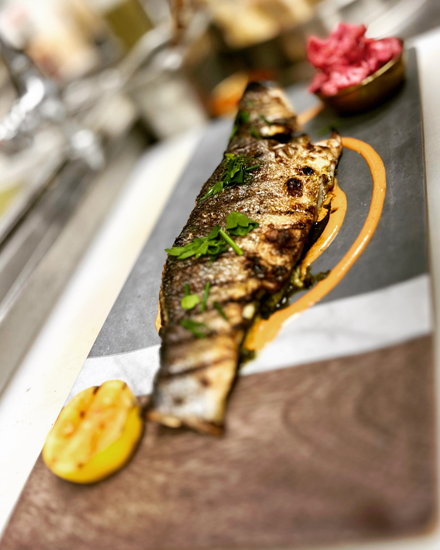 Elaines | restaurant | 208 Queen St, Alexandria, VA 22314, USA | 5719700517 OR +1 571-970-0517