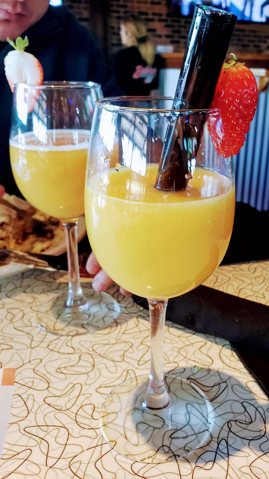 Bubbas 33 | restaurant | 4631 Medical Plaza Way, Clarksville, IN 47129, USA | 8122845933 OR +1 812-284-5933