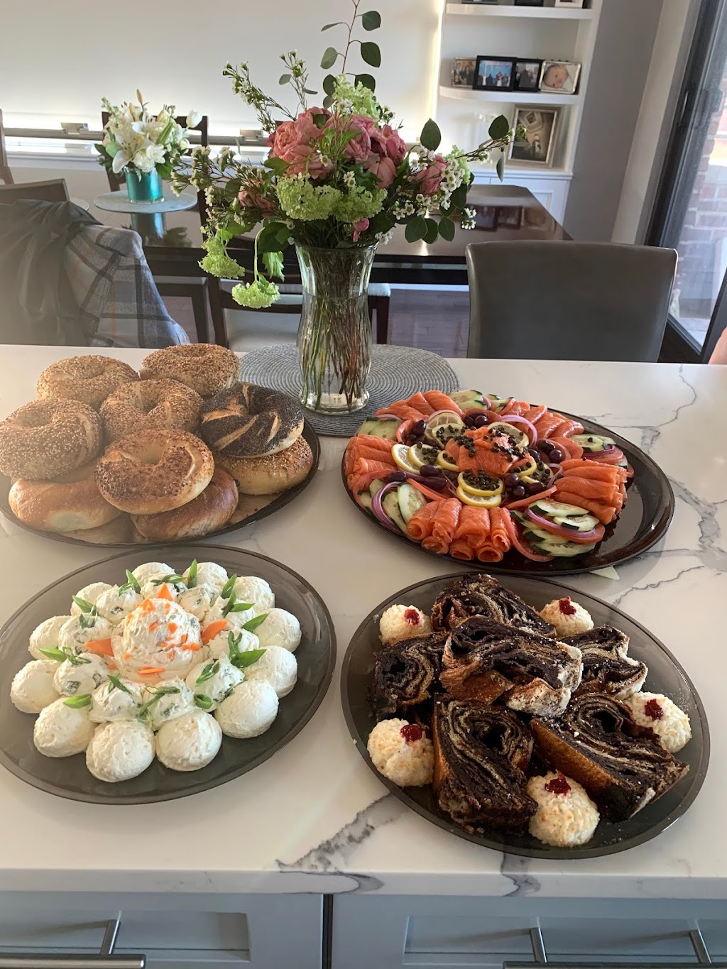 Broad Nosh Bagels | restaurant | 2350 Broadway, New York, NY 10024, USA | 2126000933 OR +1 212-600-0933