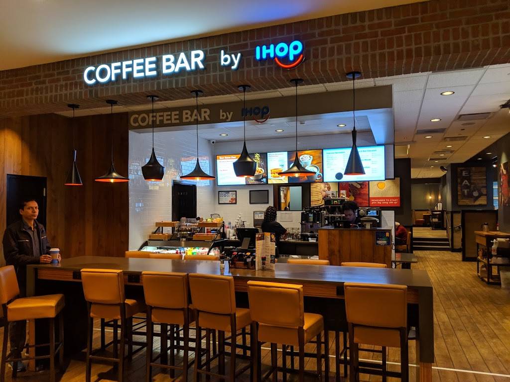 IHOP & Applebees | restaurant | 333 E Jefferson Ave, Detroit, MI 48226, USA | 3138795141 OR +1 313-879-5141