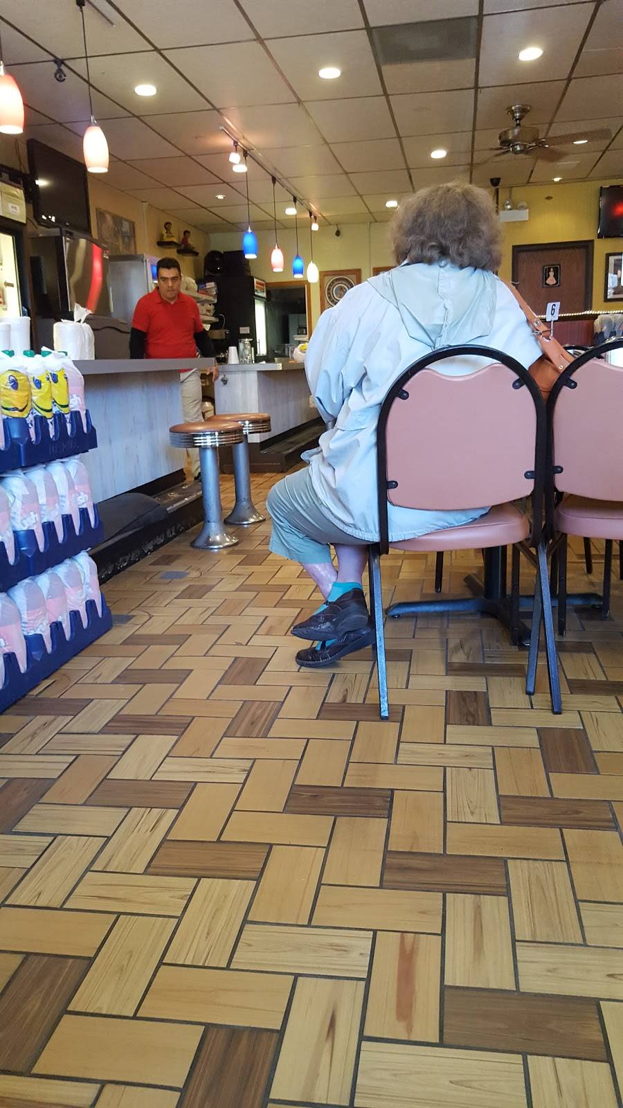 El Chisme Restaurant | restaurant | 4440 S Western Ave, Chicago, IL 60609, USA | 7733766900 OR +1 773-376-6900