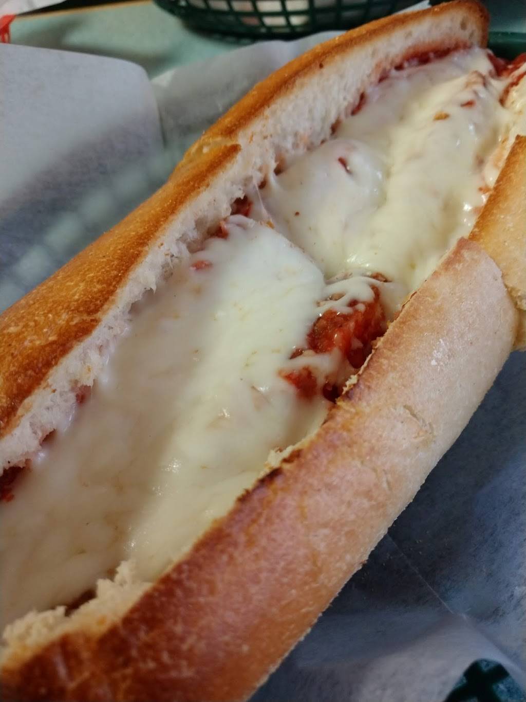 Capricios Pizza | restaurant | 309 Airport Dr, Bird in Hand, PA 17505, USA | 7175179938 OR +1 717-517-9938