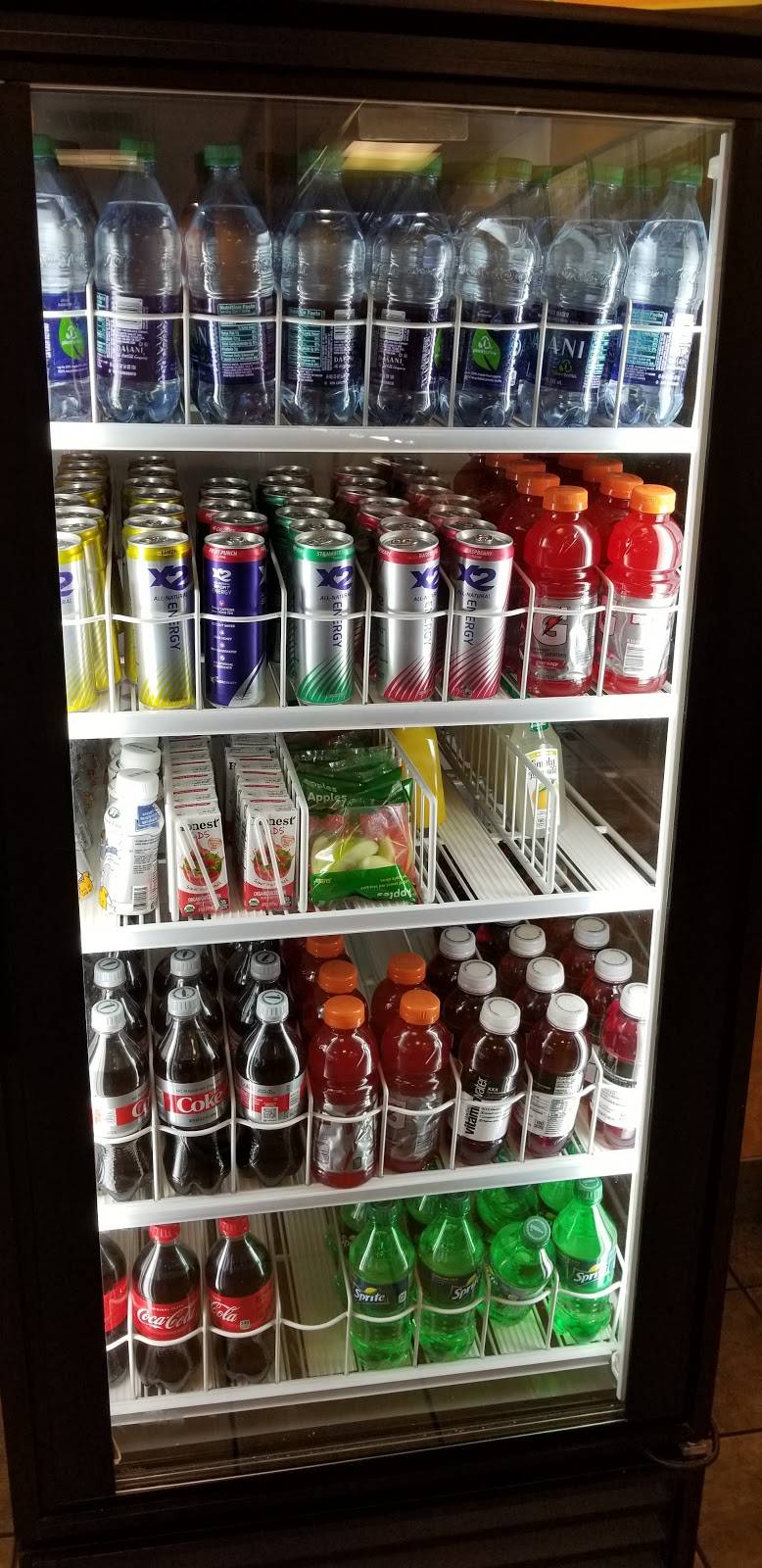 Subway | restaurant | 910 S Hampton Rd, Dallas, TX 75208, USA | 2149412211 OR +1 214-941-2211