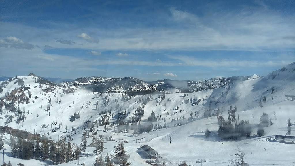 Gold Coast Lodge | restaurant | 1960 Squaw Valley Rd, Olympic Valley, CA 96146, USA | 5305846120 OR +1 530-584-6120