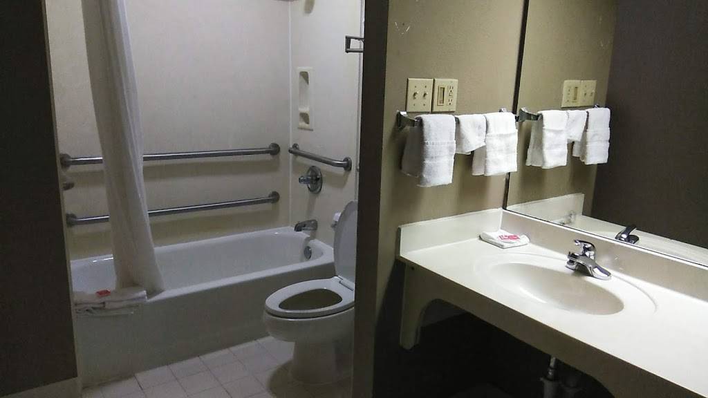 Econo Lodge | restaurant | 9822 Huff N Puff Rd, Lakeland, TN 38002, USA | 9013887120 OR +1 901-388-7120