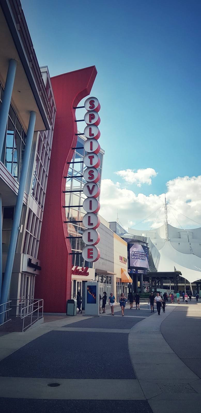 Splitsville Dining Room | restaurant | 1494 E Buena Vista Dr, Lake Buena Vista, FL 32830, USA | 4079387467 OR +1 407-938-7467