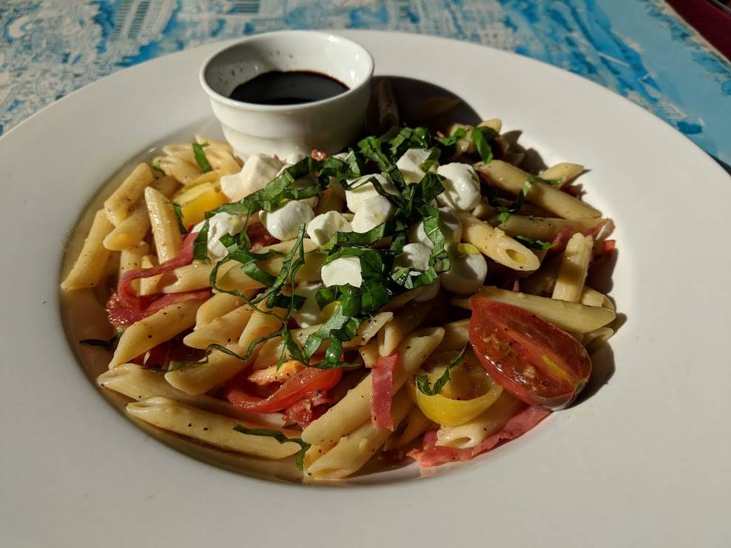 Little Italys Trattoria | night club | 901 Washington St, Vancouver, WA 98660, USA | 3607372363 OR +1 360-737-2363