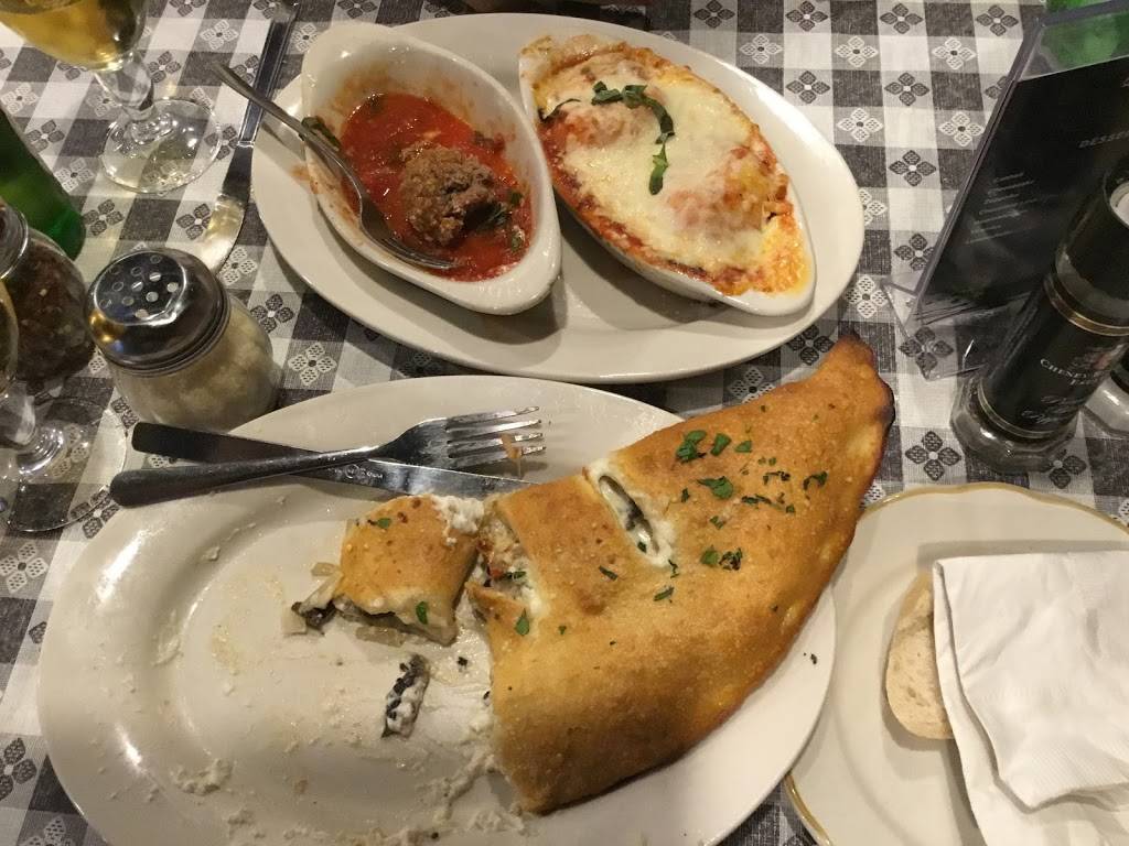 La Famiglia | restaurant | 992 Tamiami Trail, Port Charlotte, FL 33953, USA | 9412357492 OR +1 941-235-7492