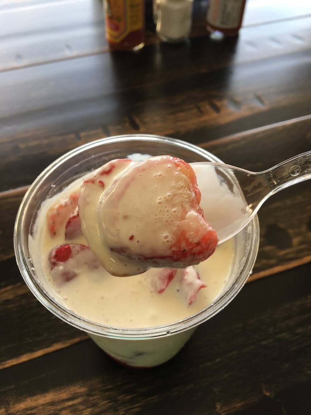 Fresas Con Crema Cafe | cafe | 2041 Glenoaks Blvd Ste B, San Fernando, CA 91340, USA | 7472537610 OR +1 747-253-7610