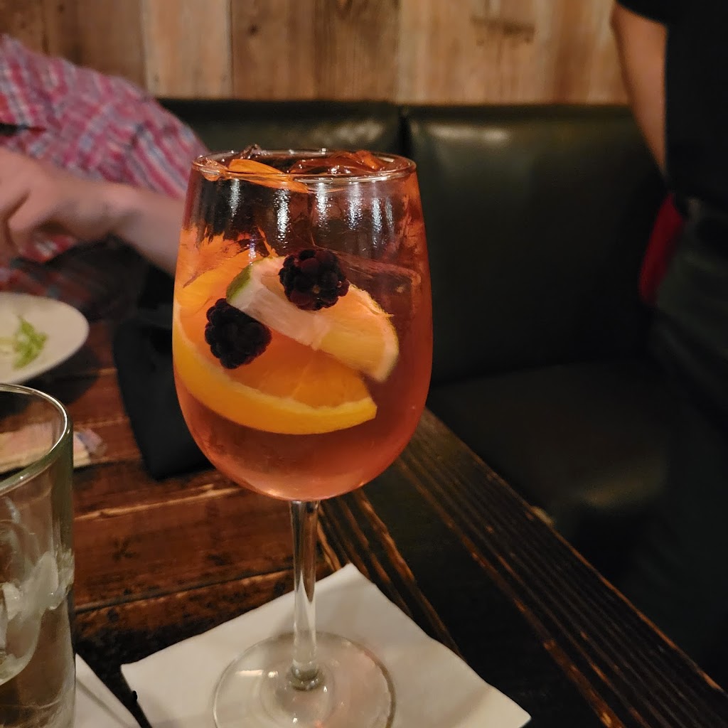 Does Eat Place Of Monroe | restaurant | 300 Washington St, Monroe, LA 71201, USA | 3187377169 OR +1 318-737-7169