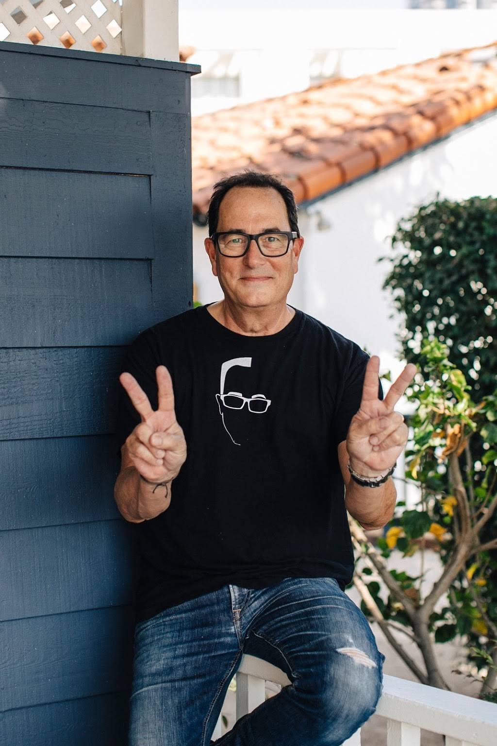 Eats By Sam - Samburgers | restaurant | 807 W Harbor Dr, San Diego, CA 92101, USA | 6192334300 OR +1 619-233-4300