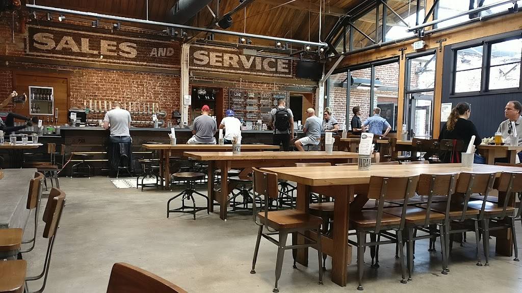 Drakes Dealership | restaurant | 2325 Broadway, Oakland, CA 94612, USA | 5105682739 OR +1 510-568-2739