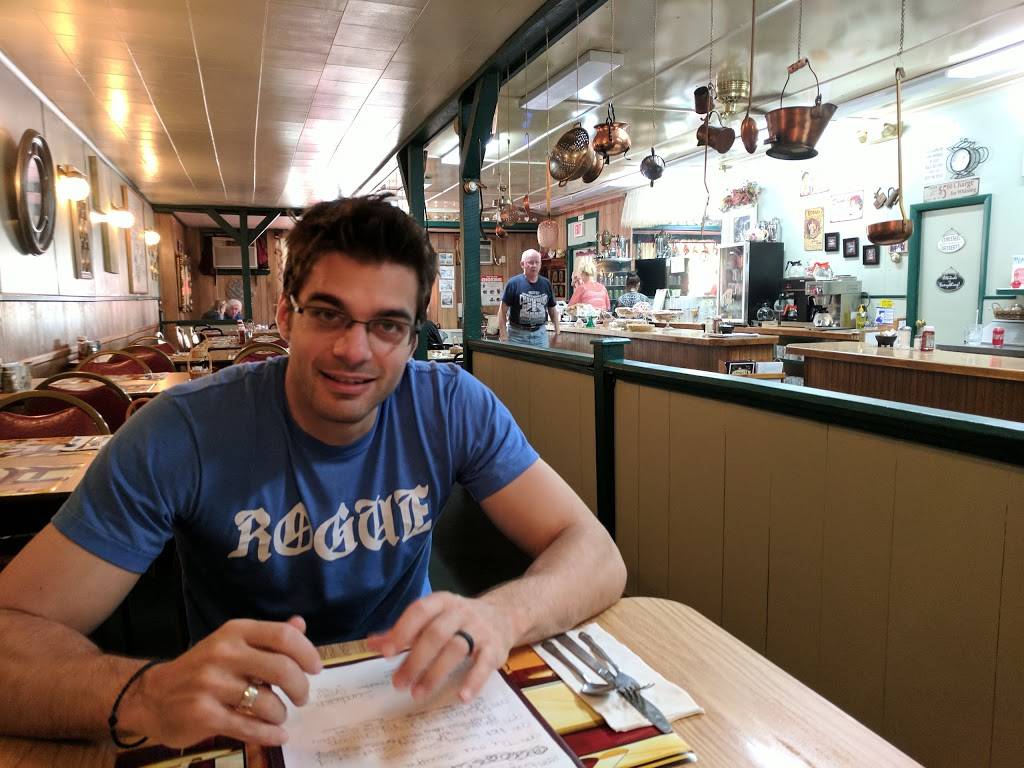 Nancys Village Cafe | cafe | 364 W Main St, Malone, NY 12953, USA | 5184838868 OR +1 518-483-8868