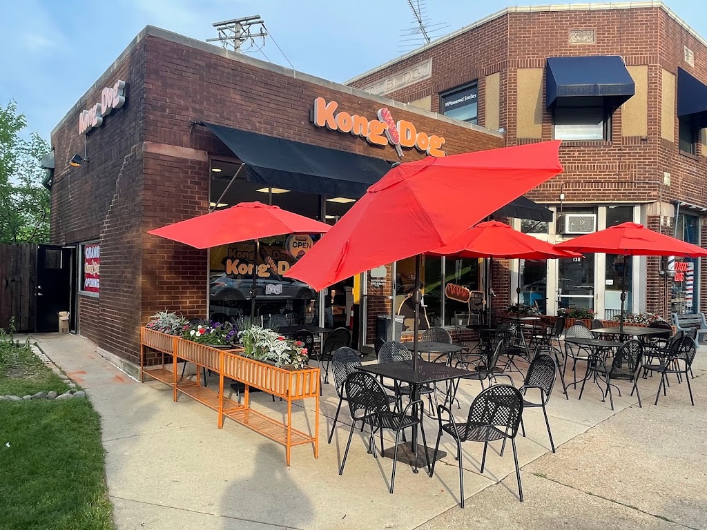 Kong Dog | restaurant | 133 Vine Ave, Park Ridge, IL 60068, USA | 3124285601 OR +1 312-428-5601