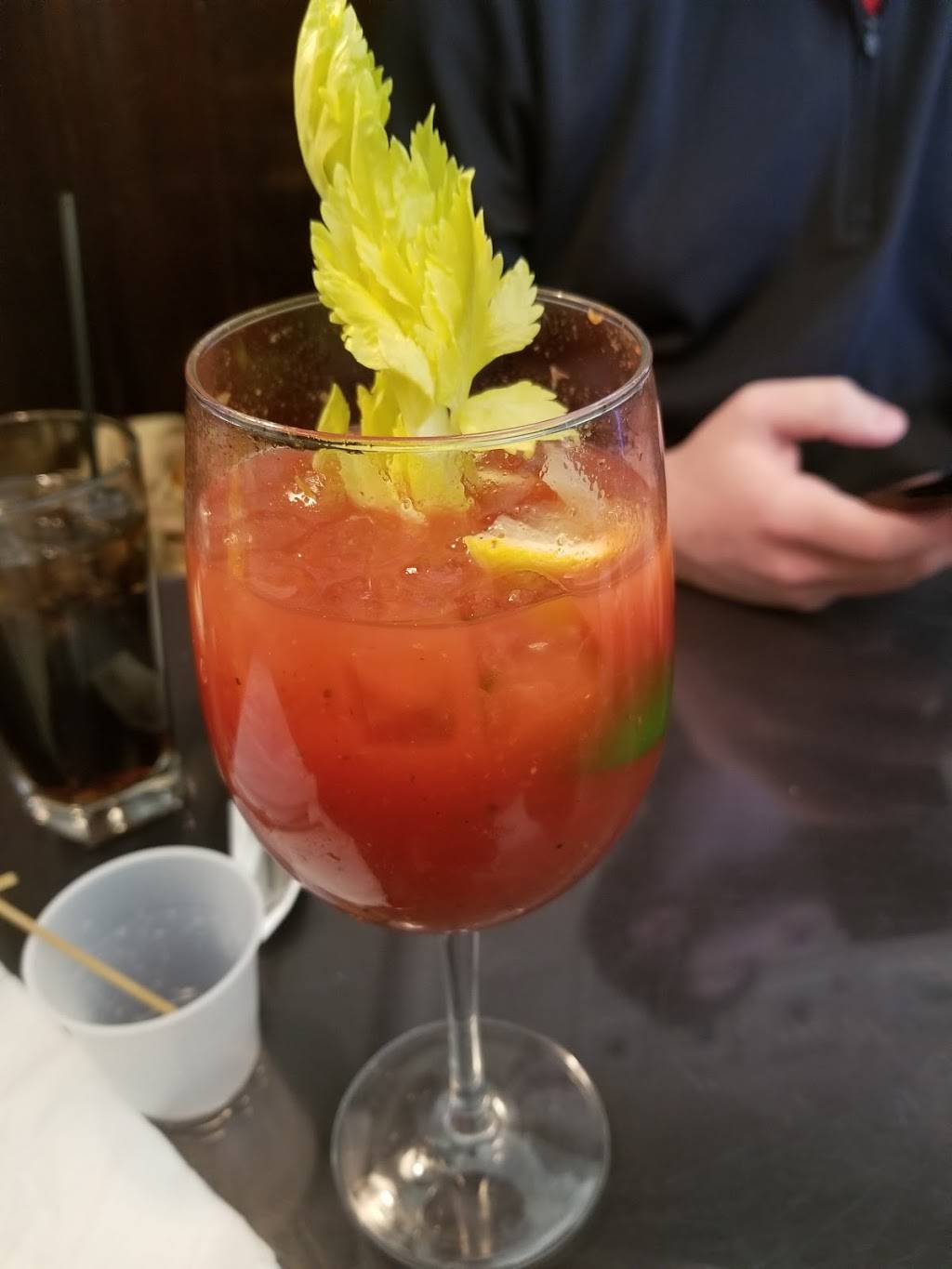 West End Tavern | restaurant | 18514 Detroit Ave, Lakewood, OH 44107, USA | 2165217684 OR +1 216-521-7684