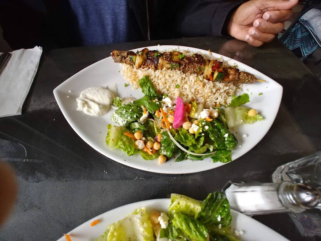 Shaks Mediterranean Bistro | restaurant | 406 Main St, Vista, CA 92084, USA | 7607202233 OR +1 760-720-2233