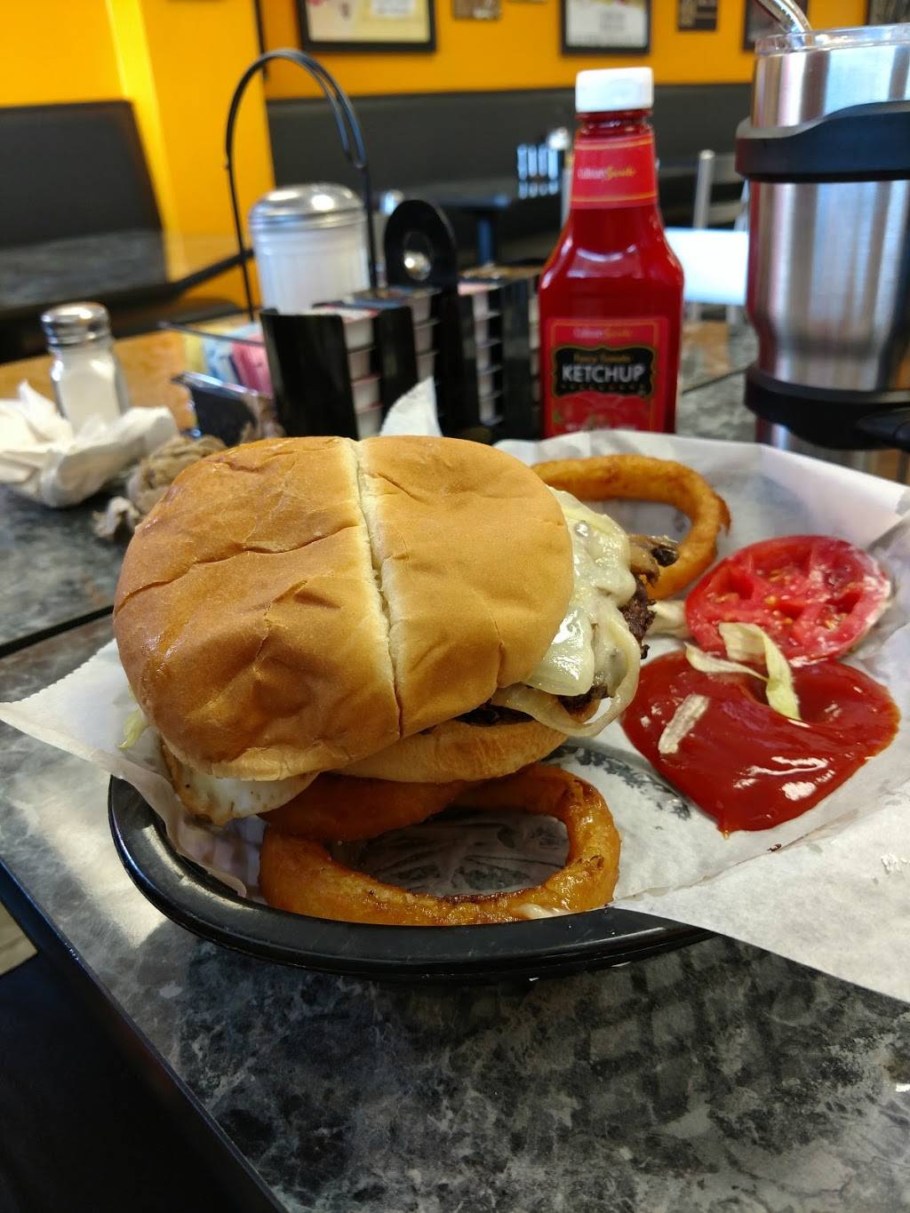 CAs Diner | restaurant | 10 Tri-City Plaza,, Weaverville, NC 28787, USA | 8284847068 OR +1 828-484-7068