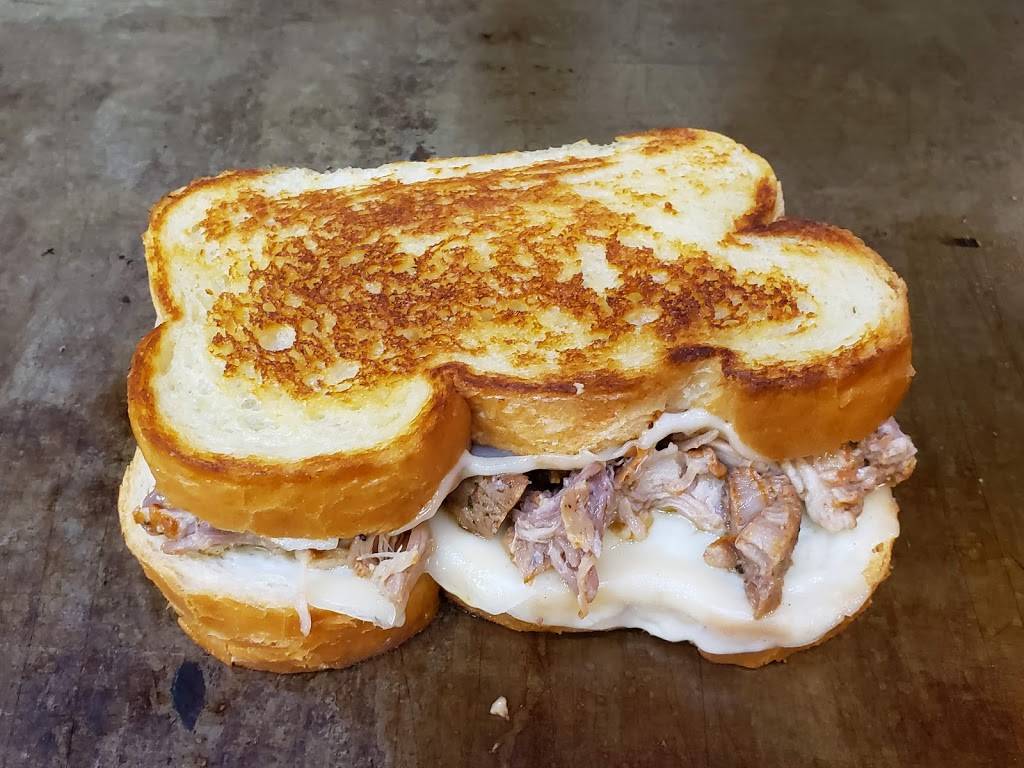 The Cheeze Melt | restaurant | 351 W Schuylkill Rd, Pottstown, PA 19465, USA | 4849015028 OR +1 484-901-5028