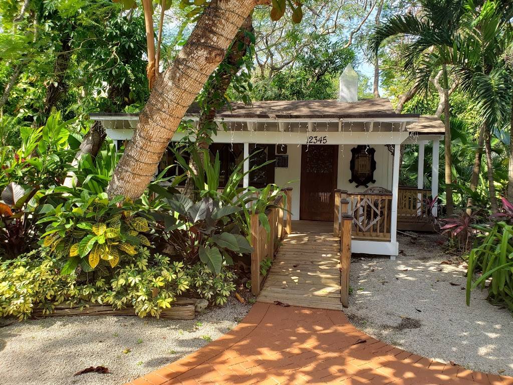 Cauley Square Historic Railroad Village | shopping mall | 22400 Old Dixie Hwy, Miami, FL 33170, USA | 3052583543 OR +1 305-258-3543