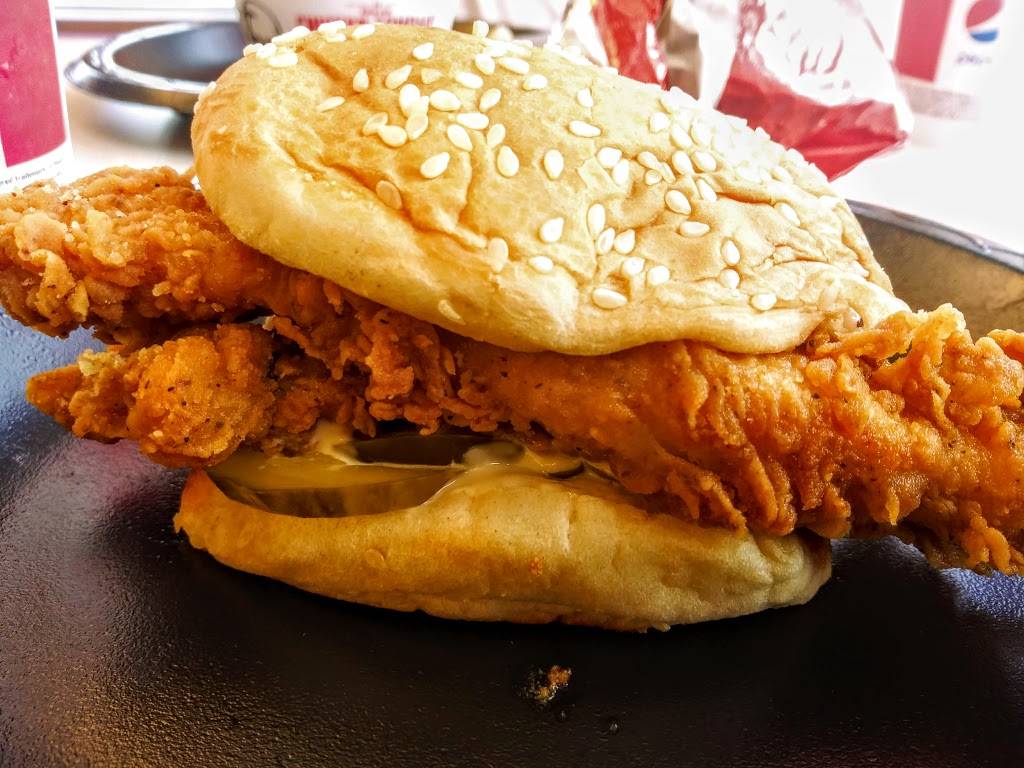 KFC | restaurant | 405 South N 4th St, Fort Pierce, FL 34950, USA | 7724643340 OR +1 772-464-3340