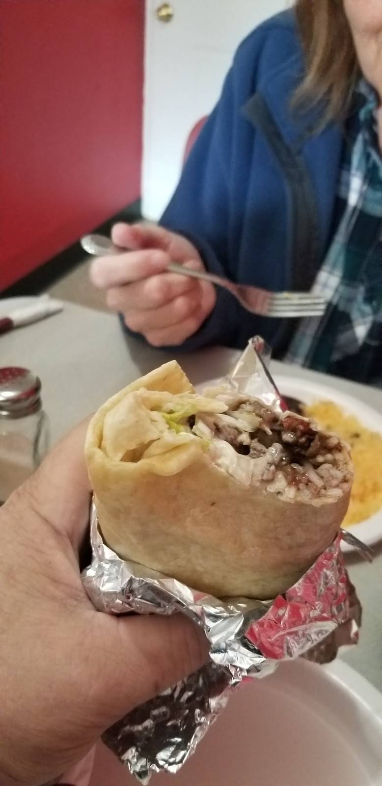 Restaurant Y Pupuseria Mari | restaurant | 2521 Grand Blvd, Hamilton, OH 45011, USA | 5138832210 OR +1 513-883-2210