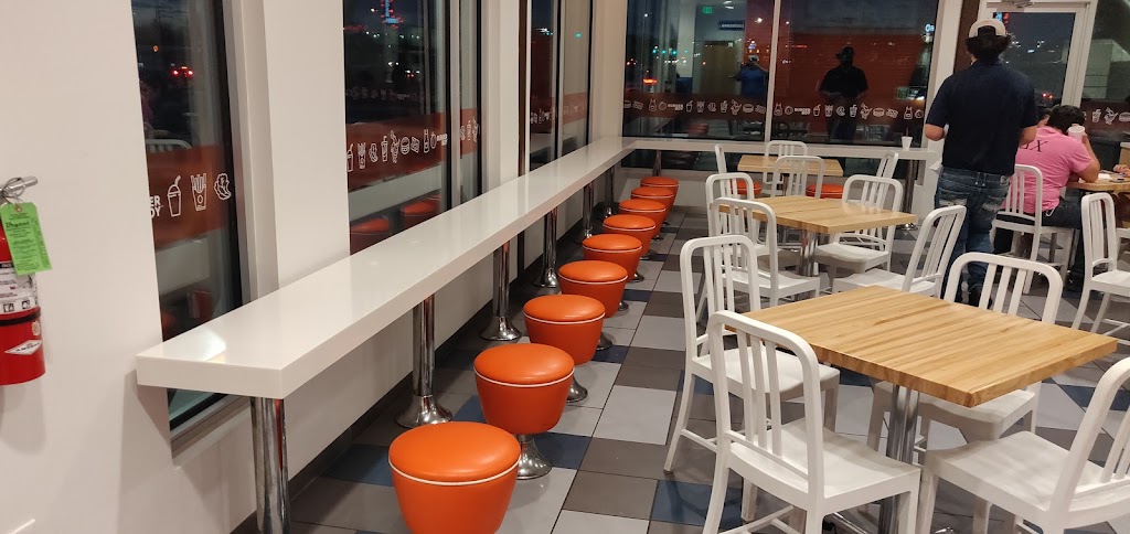 Burger Boy | restaurant | 4402 S New Braunfels Ave, San Antonio, TX 78223, USA | 2103689552 OR +1 210-368-9552