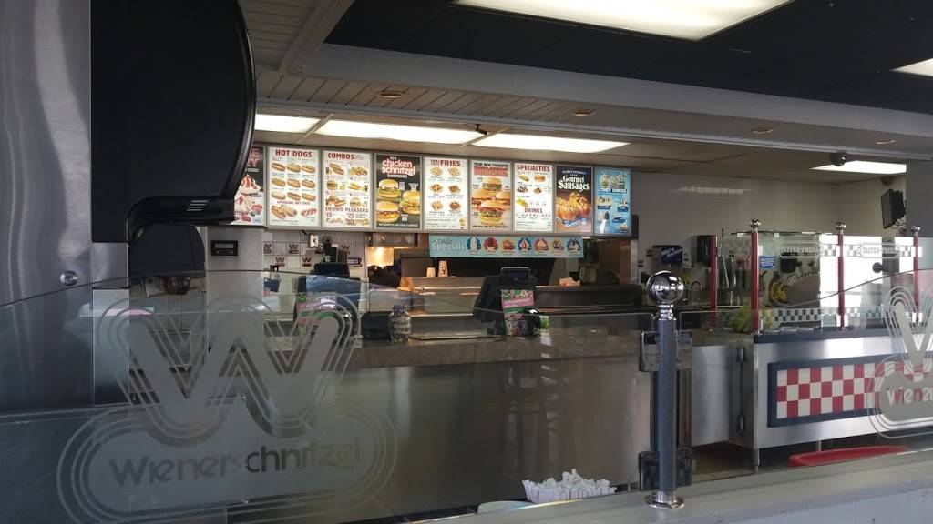 Wienerschnitzel | restaurant | 10056 Sierra Ave, Fontana, CA 92335, USA | 9094287669 OR +1 909-428-7669