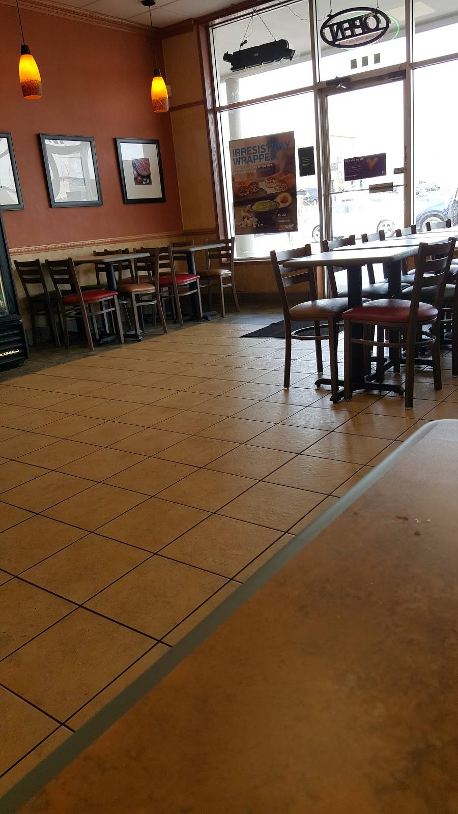 Subway Restaurants | restaurant | 197 Army Trail Rd, Glendale Heights, IL 60139, USA | 6308944567 OR +1 630-894-4567