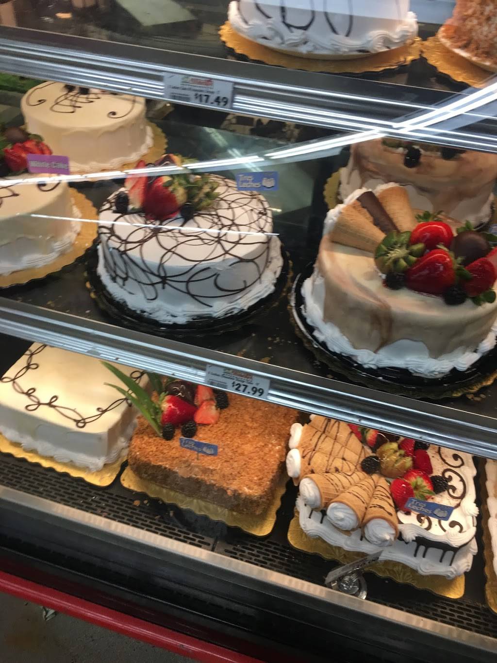 Vallarta Supermarkets | bakery | 8453 Reseda Blvd, Northridge, CA 91324, USA | 8185761280 OR +1 818-576-1280