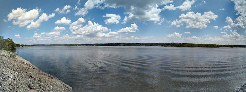 In-N-Out Grocery & Liquor | restaurant | 305 Wayne St, Peoria, IL 61603, USA | 3096724480 OR +1 309-672-4480