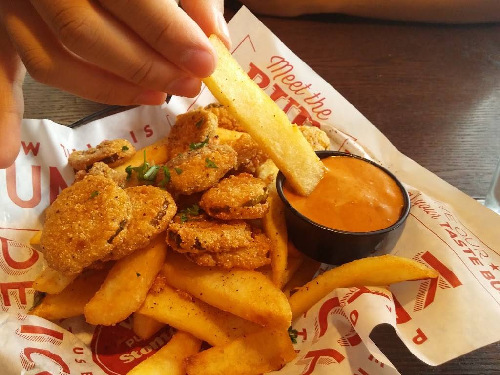 Red Robin Gourmet Burgers and Brews | restaurant | 36350 Warren Rd, Westland, MI 48185, USA | 7344214081 OR +1 734-421-4081