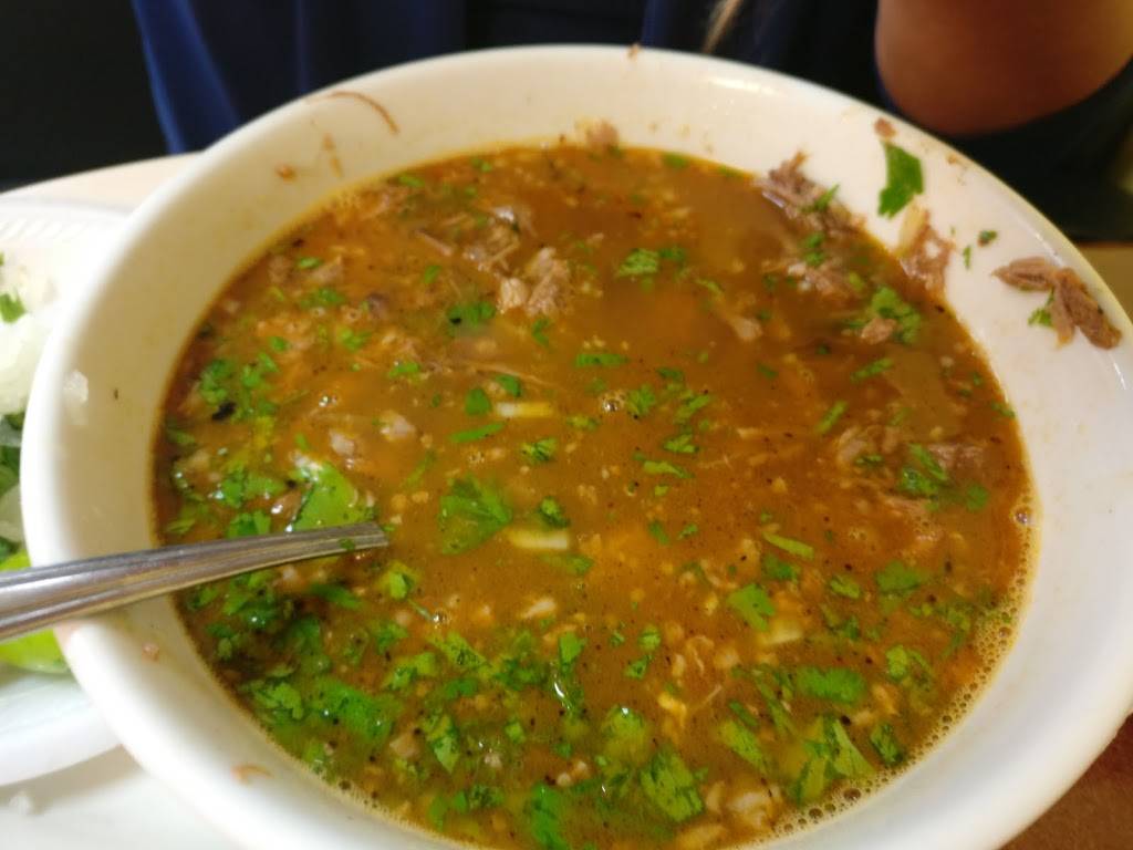 Taqueria Y Birrieria Arandas | restaurant | 2111 Murfreesboro Pike, Nashville, TN 37217, USA | 6156799424 OR +1 615-679-9424